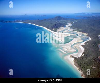 Whitehaven Beach sur Whitsunday Island, Queensland, Australie. Banque D'Images