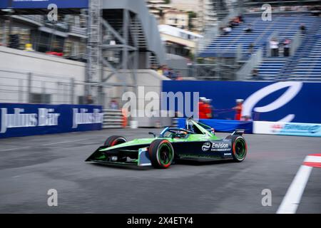 Monaco, Monaco. 27 avril 2024. Le pilote Envision Racing Sebastien Buemi vu lors du championnat du monde ABB Formula-E Monaco E-Prix 2024. Classement final : 1. Mitch Evans- JAGUAR TCS Racing, 2. Nick Cassidy - JAGUAR TCS Racing, 3. Stoffel Vandoorne DS - PENSKE crédit : SOPA images Limited/Alamy Live News Banque D'Images