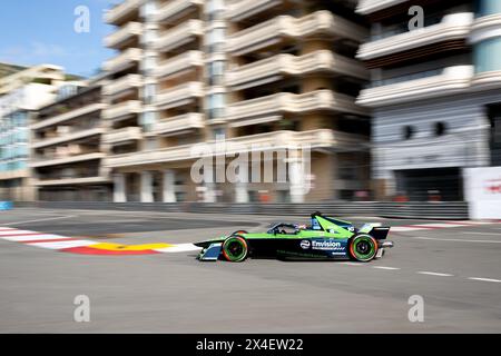 Monaco, Monaco. 27 avril 2024. Sébastien Buemi de l'équipe Envision Racing conduit pendant le championnat du monde ABB Formula-E Monaco E-Prix 2024. Classement final : 1. Mitch Evans- JAGUAR TCS Racing, 2. Nick Cassidy - JAGUAR TCS Racing, 3. Stoffel Vandoorne DS - PENSKE crédit : SOPA images Limited/Alamy Live News Banque D'Images