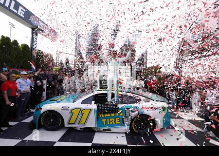 Dover, de, États-Unis. 28 avril 2024. Denny Hamlin remporte le WÃ¼rth 400 à Douvres, DE, USA. (Crédit image : © Stephen A. Arce action Sports Ph/ASP) USAGE ÉDITORIAL SEULEMENT! Non destiné à UN USAGE commercial ! Banque D'Images