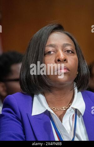 Washington, États-Unis d'Amérique. 02 mai 2024. Yolanda Lawson, MD, présidente de l'Association médicale nationale, comparaît devant un comité sénatorial sur la santé, l'éducation, le travail, audience sur les pensions pour examiner ce que le Congrès peut faire pour faire face à la grave pénurie de professionnels de la santé minoritaires et à la crise de la santé maternelle, dans le bâtiment du bureau du Sénat Dirksen à Washington, DC, jeudi 2 mai 2024. Crédit : Rod Lamkey/CNP/SIPA USA crédit : SIPA USA/Alamy Live News Banque D'Images