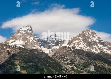 Paysage de montagnes enneigées dans le parc national de Grand Teton dans le Wyoming, États-Unis Banque D'Images