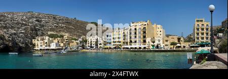 Malte, Gozo Island, vue panoramique de la ville de Xlendi Banque D'Images