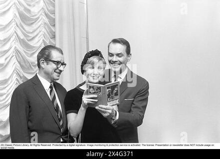 Susan Hampshire. CBE. Actrice anglaise née le 12 mai 1937. Photographié ici alors qu'en Suède 1968 dans le cadre de la série télévisée de la BBC la Forsyte Saga dans laquelle elle a joué dans le rôle de Fleur. La série a été initialement présentée en 26 épisodes le samedi soir avec début 7 janvier 1967. Suède 1968. Conard réf. 5544 Banque D'Images