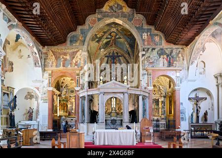 Vérone Veneto Italie. Église San Fermo Maggiore Banque D'Images