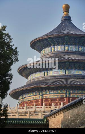 Monuments touristiques du Temple du ciel, où les empereurs des dynasties Ming et Qing priaient au ciel pour une bonne récolte, à Pékin, en Chine Banque D'Images