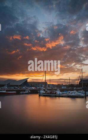 Arbroath Harbour, avec l'ancien chantier naval, Angus Scotland Banque D'Images