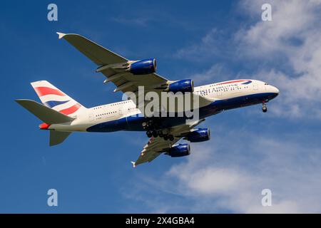 British Airways, Airbus A380-800, G-XLEB, en approche finale de l'aéroport Changi de Singapour Banque D'Images