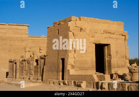 Égypte. Philae Temple, dédié à la déesse Isis. Érigé pendant les périodes ptolémaïque et romaine. Île d'Agilkia. Assouan. Banque D'Images