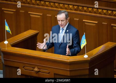 Kiev, Ukraine. 18 février 2022. Le maréchal du Sénat de Pologne Tomasz Grodzki intervient devant le Parlement ukrainien (Verkhovna Rada) lors de sa visite à Kiev. (Photo de Oleksii Chumachenko/SOPA images/SIPA USA) crédit : SIPA USA/Alamy Live News Banque D'Images