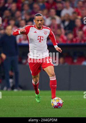 Leroy SANE, FCB 10 dans le match demi-finale FC BAYERN MUENCHEN - REAL MADRID 2-2 de football UEFA Champions League dans la saison 2023/2024 à Munich, le 30 avril 2024. Halbfinale,, FCB, Muenchen photographe : ddp images / STAR-images Banque D'Images