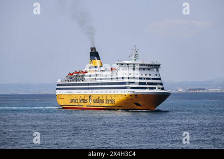 Nice, France - 26 août 2023 : ferry qui va de Nice à la Corse et à la Sardaigne Banque D'Images