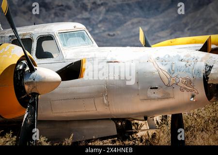 Un Douglas A-26 Invader, nommé Intimate Invader, est assis à l'aéroport de Santa Teresa au Nouveau-Mexique. Banque D'Images