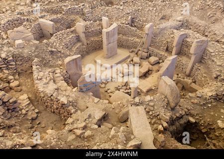 Gobekli Tepe site archéologique néolithique datant de 10 millénium av. J.-C., grandes structures circulaires avec des piliers de pierre massifs, Potbelly Hill Banque D'Images