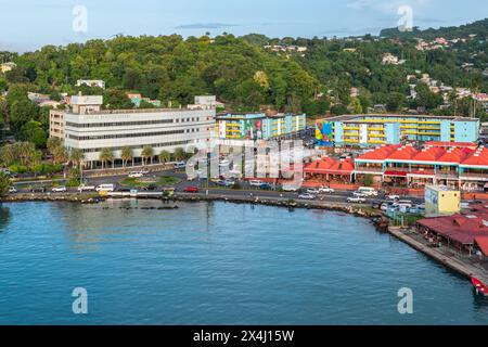 Castries, Sainte-Lucie - 27 novembre 2024 : port de croisière et ville, Castries, Sainte-Lucie. Banque D'Images