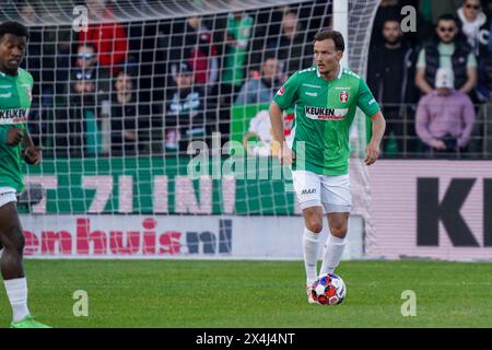 Dordrecht, pays-Bas. 03 mai 2024. DORDRECHT, PAYS-BAS - 3 MAI : lors du match néerlandais Keuken Kampioen Divisie entre le FC Dordrecht et Willem II au M-scores Stadion le 3 mai 2024 à Dordrecht, pays-Bas. (Photo de Gabriel Calvino Alonso/Orange Pictures) crédit : Orange pics BV/Alamy Live News Banque D'Images