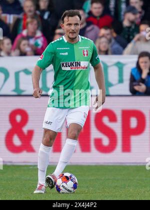 Dordrecht, pays-Bas. 03 mai 2024. DORDRECHT, PAYS-BAS - 3 MAI : lors du match néerlandais Keuken Kampioen Divisie entre le FC Dordrecht et Willem II au M-scores Stadion le 3 mai 2024 à Dordrecht, pays-Bas. (Photo de Gabriel Calvino Alonso/Orange Pictures) crédit : Orange pics BV/Alamy Live News Banque D'Images