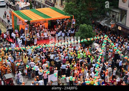 New Delhi, Inde. 03 mai 2024. NEW DELHI, INDE - 3 MAI : candidat BJP de Chandni Chowk, Praveen Khandelwal lors d'un Road show alors qu'il va déposer sa nomination le 3 mai 2024 à New Delhi, en Inde. (Photo de Vipin Kumar/Hindustan Times/Sipa USA) crédit : Sipa USA/Alamy Live News Banque D'Images