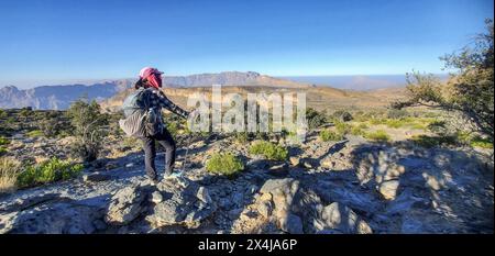 Trekking à Jebel Shams, plus haut sommet d'Oman, Al Hamra, Oman Banque D'Images