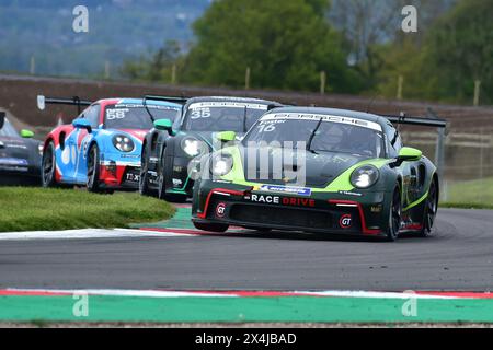 Levage d'une roue avant intérieure, Harry Foster, Porsche 911 GT3 Cup, Eden Race Drive, Porsche Carrera Cup Grande-Bretagne 2024, une seule marque série avec Banque D'Images