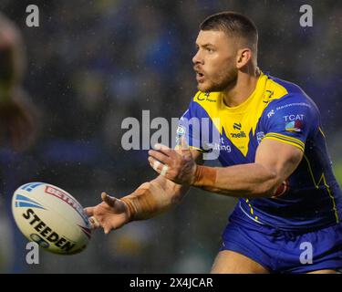 Warrington, Royaume-Uni. 31 août 2023. Danny Walker de Warrington Wolves passe le ballon lors du match de la Betfred Super League Round 10 Warrington Wolves vs Hull FC au Halliwell Jones Stadium, Warrington, Royaume-Uni, le 3 mai 2024 (photo par Steve Flynn/News images) à Warrington, Royaume-Uni le 31/08/2023. (Photo par Steve Flynn/News images/SIPA USA) crédit : SIPA USA/Alamy Live News Banque D'Images