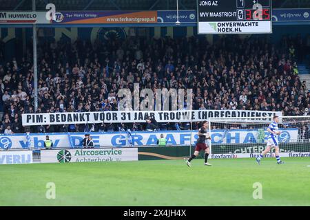 Doetinchem, pays-Bas. 03 mai 2024. DOETINCHEM, PAYS-BAS - 3 MAI : bannière PIM pendant le match néerlandais Keukenkampioendivisie entre de Graafschap et Jong FC Utrecht au Stadion de Vijverberg le 3 mai 2024 à Doetinchem, pays-Bas (photo de Ben Gal/Orange Pictures) crédit : Orange pics BV/Alamy Live News Banque D'Images