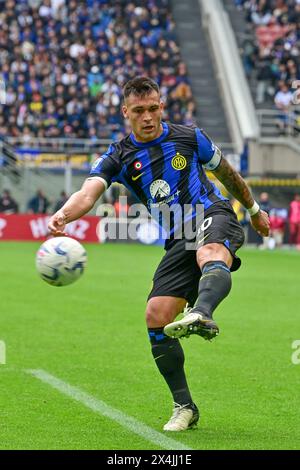 Milan, Italie. 28 avril 2024. Lautaro Martinez de l'Inter vu lors du match de Serie A 2023/2024, entre l'Inter et Turin au stade Giuseppe Meazza. Score final : Inter 2:0 Torino (photo Tommaso Fimiano/SOPA images/SIPA USA) crédit : SIPA USA/Alamy Live News Banque D'Images