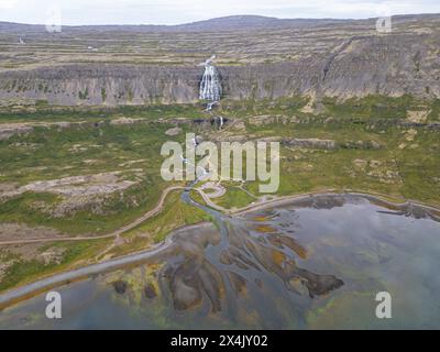 Cascade Dynjandi à Arnarfjordur dans l'ouest de l'Islande Banque D'Images