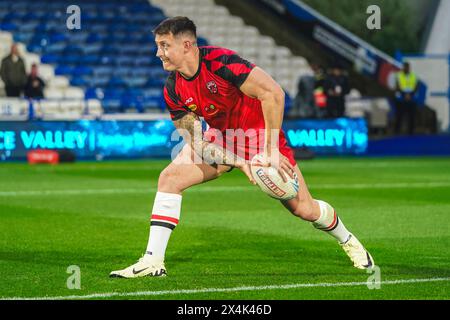 Huddersfield, Yorkshire, Royaume-Uni. 3 mai 2024. Super League Rugby : Huddersfield Giants vs Salford Red Devils au stade John Smith. Échauffement d'avant-match DEON CROSS. Crédit James Giblin/Alamy Live News. Banque D'Images