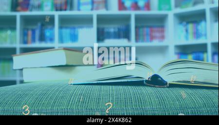 Composition numérique de plusieurs nombres et symboles flottant sur une pile de livres dans la bibliothèque Banque D'Images