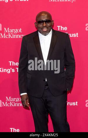 New York, États-Unis. 02 mai 2024. Edward Enninful, rédacteur en chef de British Vogue, participe au King's Trust Global Gala 2024 à Cipriani South Street à New York, États-Unis, le 2 mai 2024. (Photo de Thenews2/NurPhoto) crédit : NurPhoto SRL/Alamy Live News Banque D'Images