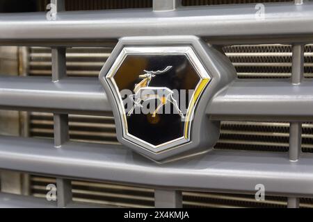 Kiyv, Ukraine - 11 juin 2019. Emblème du constructeur automobile russe Gazin dans le pavillon d'exposition Banque D'Images