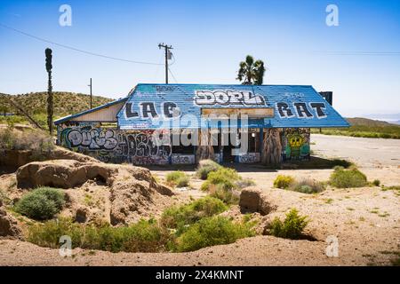 Station-service abandonnée et Diner près de Barstow, Californie Banque D'Images