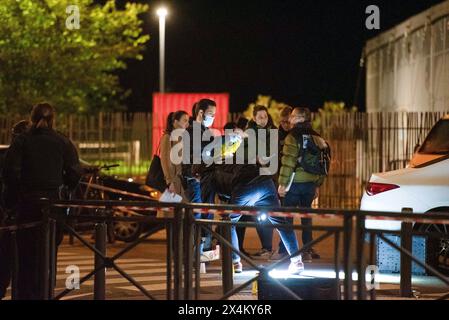 Sevran, France. 04 mai 2024. Dans la nuit du vendredi 3 au samedi 4 mai 2024, vers minuit, des coups de feu ont été tirés dans le parking du centre culturel Micro-folie de Sevran (Seine-Saint-Denis), dans le quartier des Beaudottes. Photo Florian Poitout/ABACAPRESS. COM Credit : Abaca Press/Alamy Live News Banque D'Images