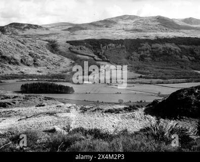 Près de Irton Road, regardant au sud de Muncaster Fell, Cumbria - 9 avril 1983 Banque D'Images