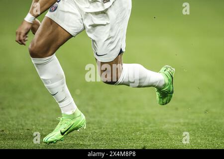 DORTMUND - Nike Superfly 9 Elite Mercurial Dream Speed chaussures de football de Kylian Mbappe du Paris Saint Germain lors de la demi-finale de l'UEFA Champions League entre le Borussia Dortmund et le Paris Saint Germain au signal Iduna Park le 1er mai 2024 à Dortmund, Allemagne. ANP / Hollandse Hoogte / BART STOUTJESDIJK Banque D'Images