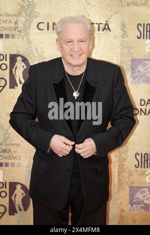 Giorgio Moroder assiste au tapis rouge de la cérémonie de remise des prix David di Donatello 2024 à Rome, en Italie, aux studios Cinecittà. (Photo de Gennaro Leonardi/Pacific Press) Banque D'Images