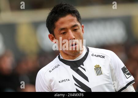 Molenbeek, Belgique. 04 mai 2024. Ryota Morioka de Charleroi photographié lors d'un match de football entre RWD Molenbeek et le Sporting Charleroi, samedi 04 mai 2024 à Charleroi, le jour 5 des Play-offs Jupiler Pro League - Relégation 2023-2024. BELGA PHOTO VIRGINIE LEFOUR crédit : Belga News Agency/Alamy Live News Banque D'Images