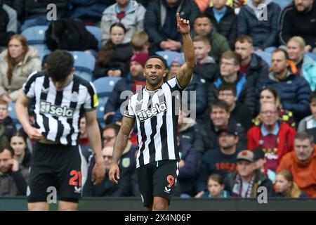 Burnley, Royaume-Uni. 04 mai 2024. Callum Wilson de Newcastle United célèbre après avoir marqué le 1er but de son équipe. Premier League match, Burnley v Newcastle Utd au Turf Moor à Burnley, Lancs le samedi 4 mai 2024. Cette image ne peut être utilisée qu'à des fins éditoriales. Usage éditorial exclusif, photo de Chris Stading/Andrew Orchard photographie sportive/Alamy Live News crédit : Andrew Orchard photographie sportive/Alamy Live News Banque D'Images