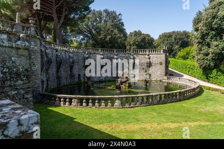 Vue panoramique dans la merveilleuse Villa Lante à Bagnaia, Province de Viterbe, Latium, Italie. Banque D'Images