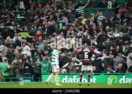 Les supporters du Celtic lors du Cinch Premiership match au Celtic Park, Glasgow. Date de la photo : samedi 4 mai 2024. Banque D'Images