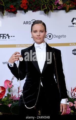 Sonja Gerhardt BEI der Ankunft zu der Verleihung des Deutscher Filmpreis / Berlin / 03.05.2024 *** Sonja Gerhardt arrive au German film Award Berlin 03 05 2024 Banque D'Images