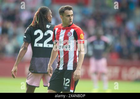 4 mai 2024 ; Gtech Community Stadium, Brentford, Londres, Angleterre; premier League Football, Brentford contre Fulham ; Sergio Regulon de Brentford Banque D'Images