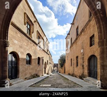 Vue d'Odos Ippoton, Knights' Street, Old Town, Rhodes Town, Rhodes, Grèce vieille ville, Rhodes, Grèce Banque D'Images