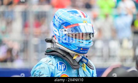 4 mai 2024 ; Miami International Autodrome, Miami, Floride, États-Unis; formule 1 Crypto.com Grand Prix de Miami 2024 ; Journée qualificative ; pilote de la Scuderia Ferrari Charles Leclerc de Monaco au parc ferme après avoir terminé à la deuxième place lors de la course de sprint. Banque D'Images