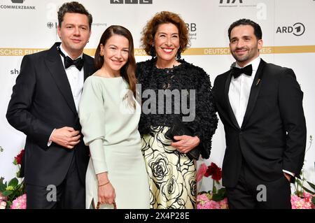 Christian Friedel, Hannah Herzsprung, Adele Neuhauser und Hassan Akkouch BEI der 74. Verleihung des Deutschen Filmpreises 2024 im Theater am Potsdamer Platz. Berlin, 03.05.2024 Banque D'Images