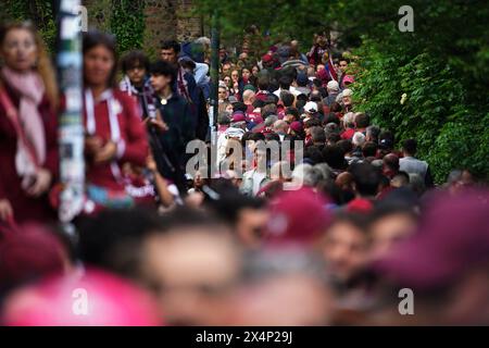 Torino, Italie. 04 mai 2024. Les fans de Torino lors de la cérémonie Superga, Italie du Nord - samedi 04 mai 2024. Sport - Soccer . (Photo de Spada/LaPresse) crédit : LaPresse/Alamy Live News Banque D'Images