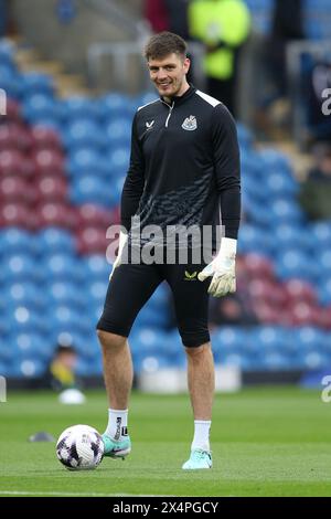 Burnley, Royaume-Uni. 04 mai 2024. Nick Pope, le gardien de Newcastle United pendant l'échauffement. Premier League match, Burnley v Newcastle Utd au Turf Moor à Burnley, Lancs le samedi 4 mai 2024. Cette image ne peut être utilisée qu'à des fins éditoriales. Usage éditorial exclusif, photo de Chris Stading/Andrew Orchard photographie sportive/Alamy Live News crédit : Andrew Orchard photographie sportive/Alamy Live News Banque D'Images