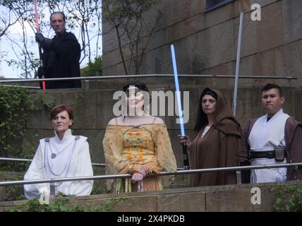 Milan, . 04 mai 2024. Grand rendez-vous au théâtre Arcimboldi à Milan pour les fans de Star Wars avec le rassemblement annuel avec les costumes et les personnages de la saga. Crédit : Agence photo indépendante/Alamy Live News Banque D'Images