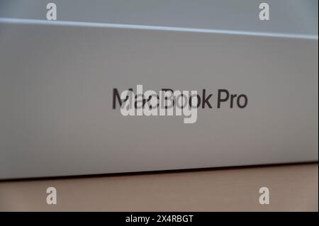 Fuji City, Shizuoka-Ken, Japon - 22 janvier 2022 : MacBook Pro m1 13 pouces 2020. Banque D'Images